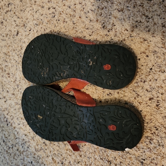 Women's Sandals - Teva, size 10, red, adjustable - Picture 2 of 4